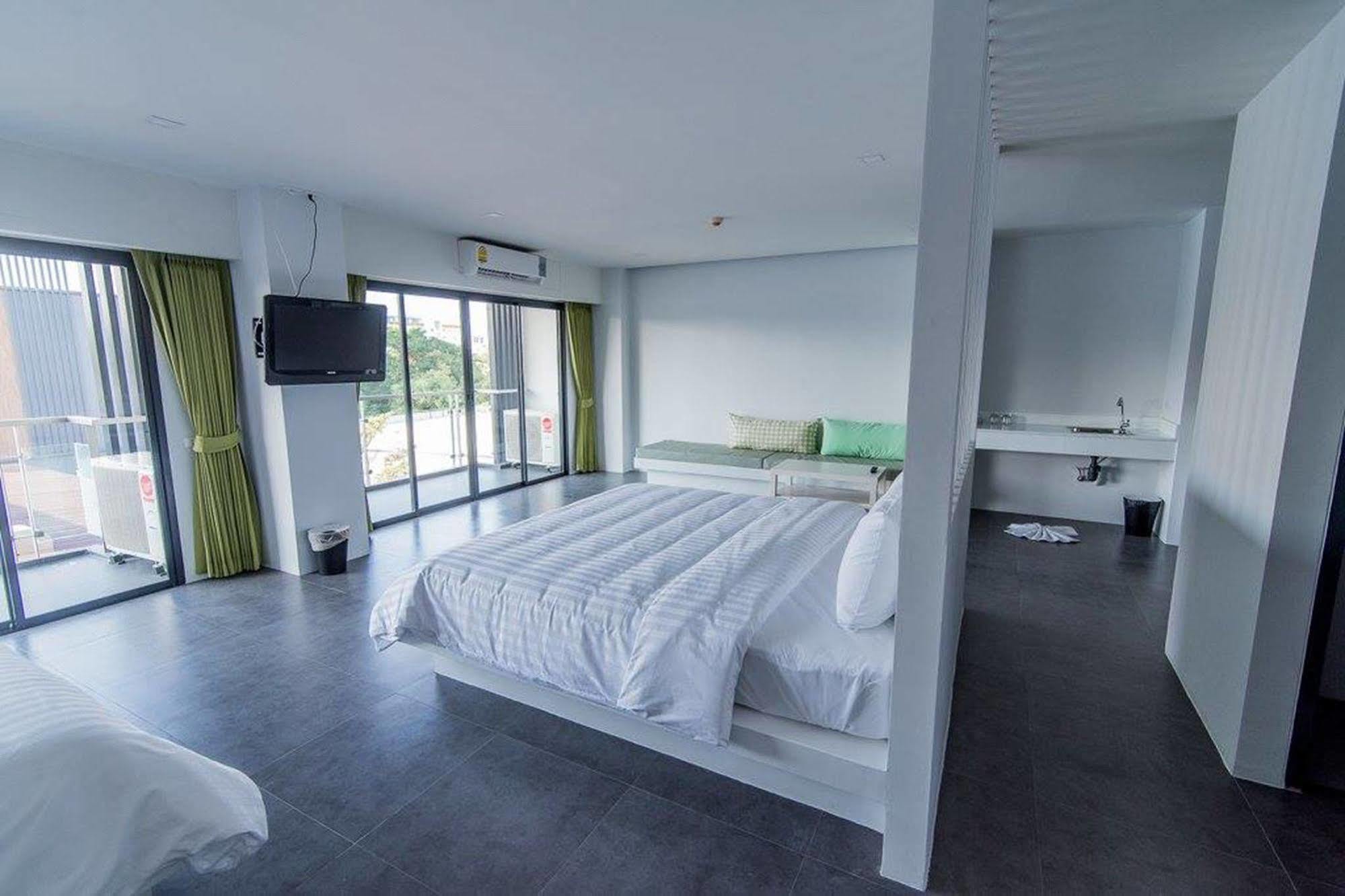 Panitar Haus Chonburi Exterior foto
